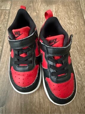 Nike Kids Court Borough Low | Red & Black, Size 8C